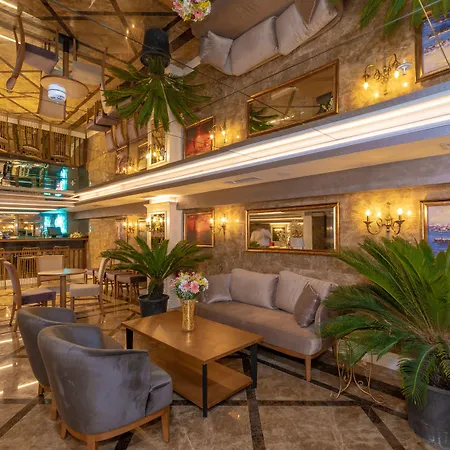Skalion Hotel 4*