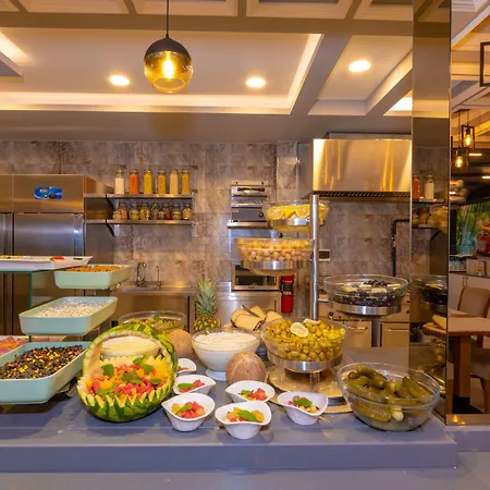 Skalion Hotel 4*