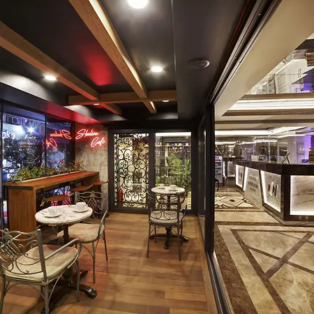 Skalion Hotel 4*